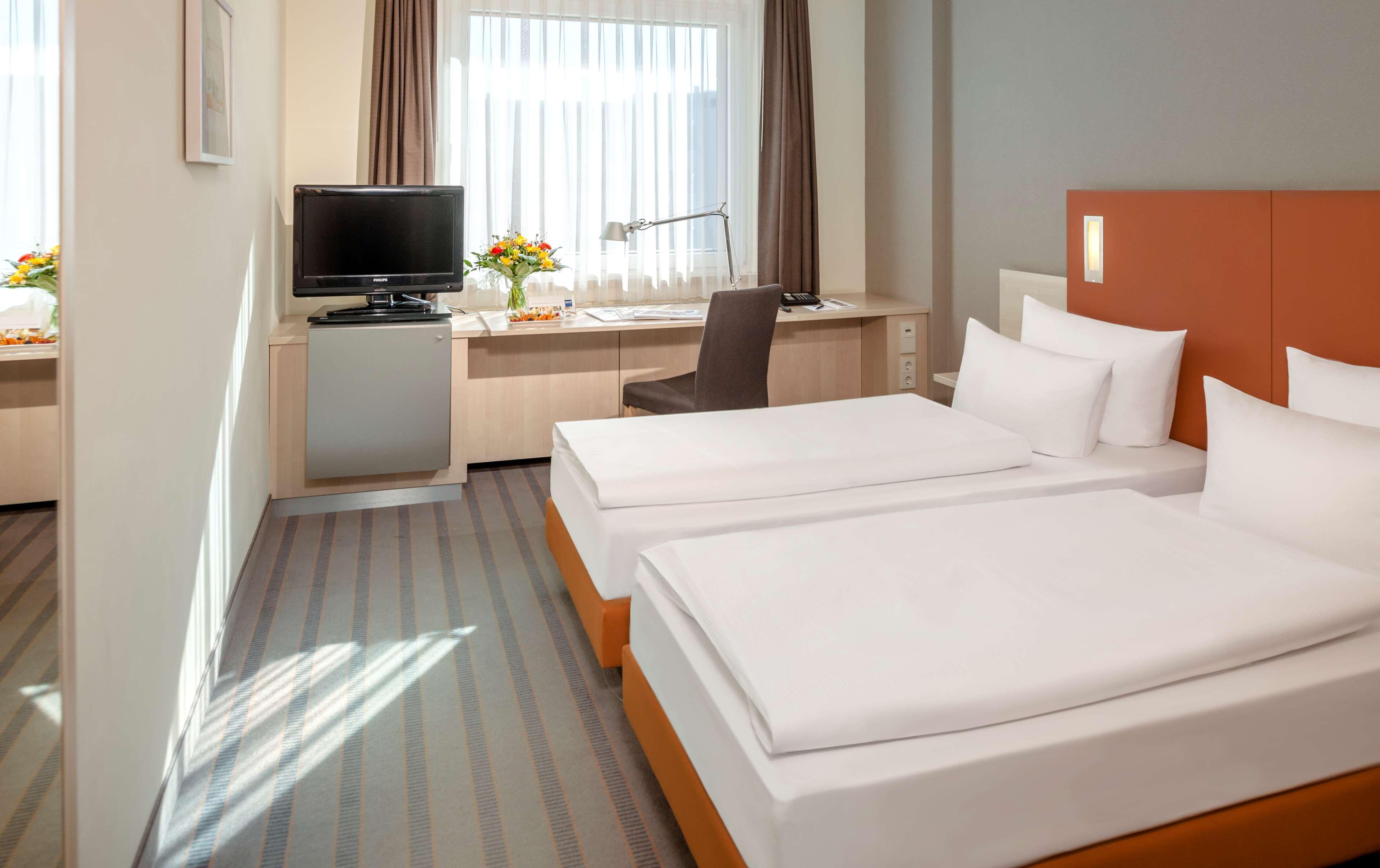 เอสเซนเชียล บาย ดอรินต์ เบอร์ลิน-อัดเลอร์สโฮฟ Hotel ภายนอก รูปภาพ